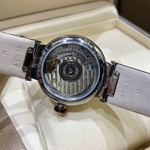 BVLGARI 綠色全球限量， 103366的全新LVCEA光環腕錶