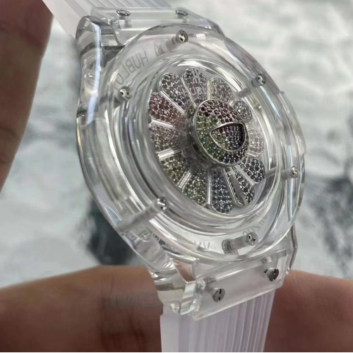 V9 Factory不負眾望，真正王炸產品Hublot宇舶x村上隆全新聯名腕錶，閃耀襲來！