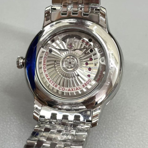 VS厰歐米茄新品，40mm，綠面放射紋，搭載8800機芯，蝶飛系列