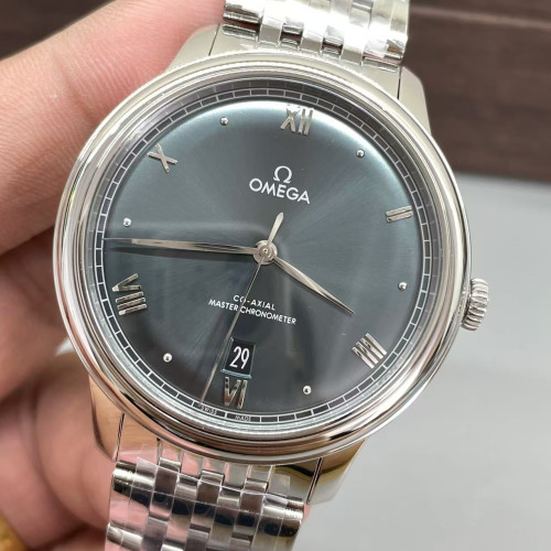VS厰歐米茄新品，40mm，綠面放射紋，搭載8800機芯，蝶飛系列
