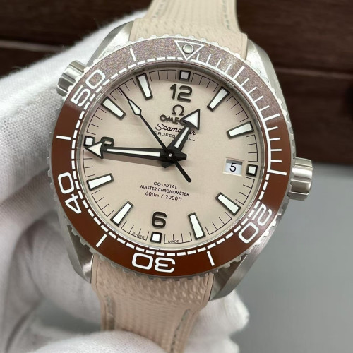 【3個款式，帶圖詢價】VS厰歐米茄，42mm，8900一體機，綠圈、棕色、黑灰海馬600系列