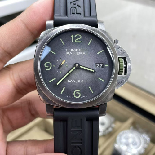 VS厰沛納海，44mm，橡膠錶冠，eSteelTM棕色錶殼，漸層灰黑色錶盤 ，P.9010自動機芯，PAM1412