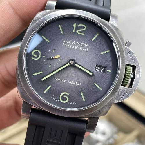 VS厰沛納海，44mm，橡膠錶冠，eSteelTM棕色錶殼，漸層灰黑色錶盤 ，P.9010自動機芯，PAM1412