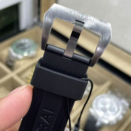VS厰沛納海，44mm，橡膠錶冠，eSteelTM棕色錶殼，漸層灰黑色錶盤 ，P.9010自動機芯，PAM1412