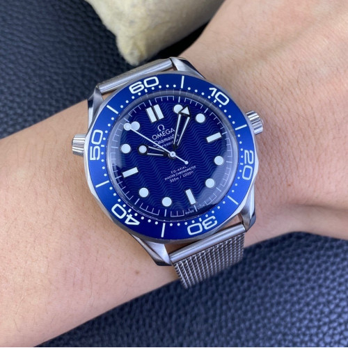 VS厰，42mm，8806機芯，歐米茄藍盤007系列