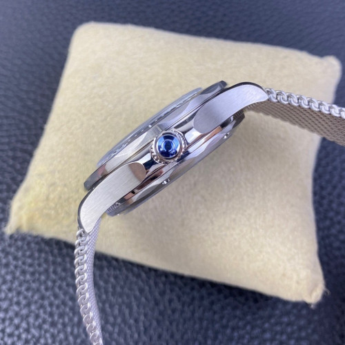 VS厰，42mm，8806機芯，歐米茄藍盤007系列