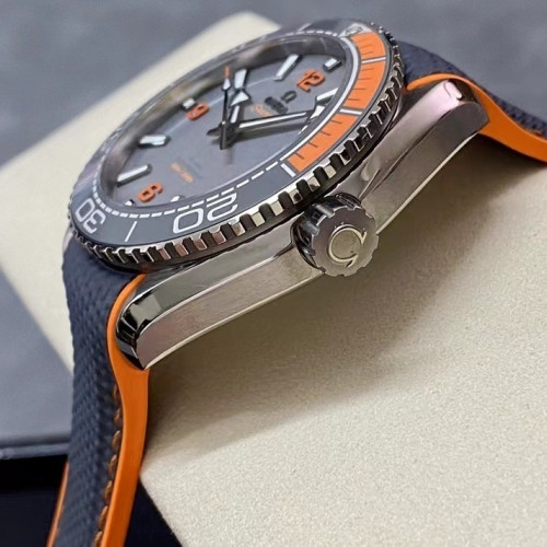 VS廠歐米茄全鈦金屬海馬600，43mm，8900一體機芯，215.92.44.21.99.001