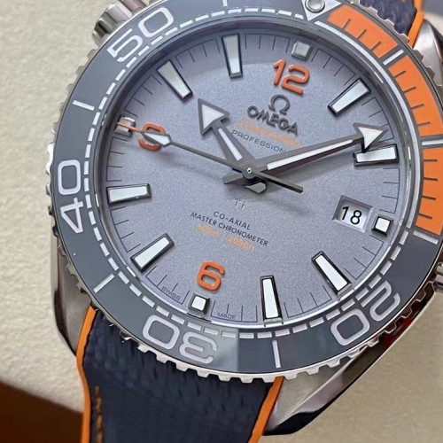 VS廠歐米茄全鈦金屬海馬600，43mm，8900一體機芯，215.92.44.21.99.001