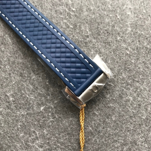 VS廠新品：新金針隊長過目不忘的小清新，天然橡膠帶點綴金帶粒