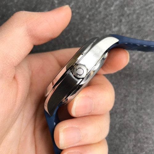 VS廠新品：新金針隊長過目不忘的小清新，天然橡膠帶點綴金帶粒