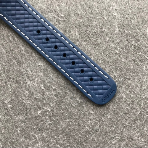 VS廠新品：新金針隊長過目不忘的小清新，天然橡膠帶點綴金帶粒