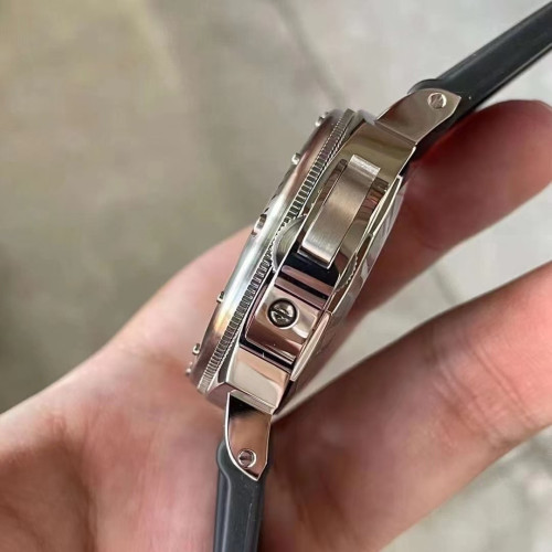 VS廠沛納海PAM01024經典護橋款，44mm，搭載VS自產OP XXX自動機械防震機芯