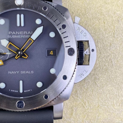 VS廠沛納海PAM1323，鈦合金殼套，漸變盤面，尺寸44mm，搭載VS獨家P.9000機芯
