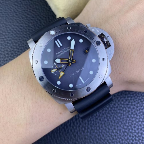 VS廠沛納海PAM1323，鈦合金殼套，漸變盤面，尺寸44mm，搭載VS獨家P.9000機芯