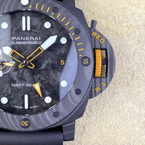 VS廠沛納海PAM1324，碳纖維，尺寸44mm，搭載VS獨家P.9000機芯
