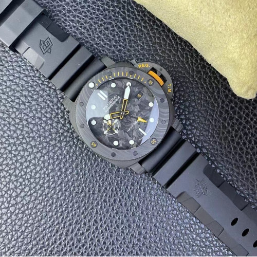 VS廠沛納海PAM1324，碳纖維，尺寸44mm，搭載VS獨家P.9000機芯