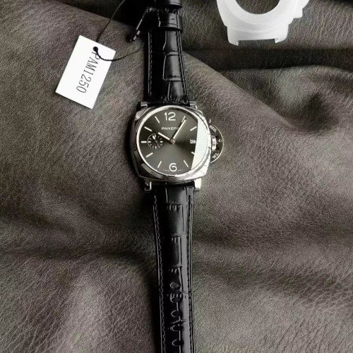 VS廠， 廬米諾杜爾系列，PAM1250， 金針，自動機械腕錶 ，42毫米
