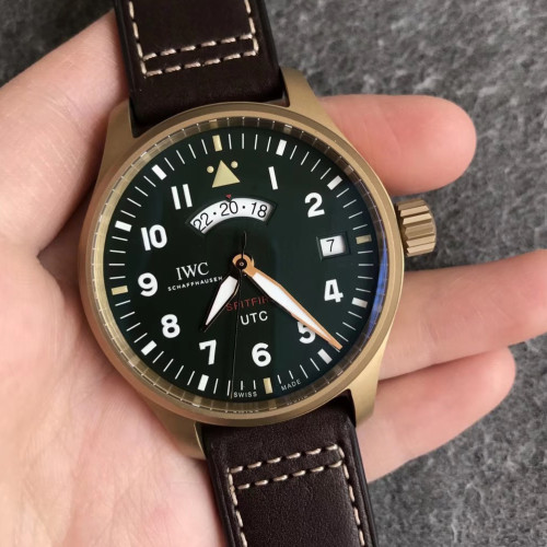 ZF廠IWC噴火戰機飛行員UTC世界標準時間腕錶 “MJ271”特別版