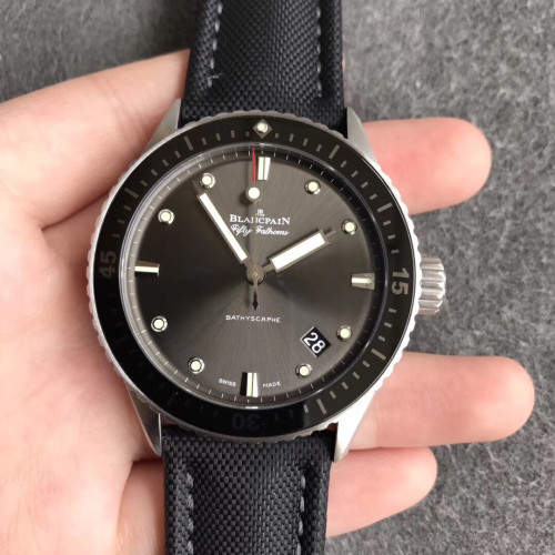 ZF廠寶珀50尋Bathyscaphe系列