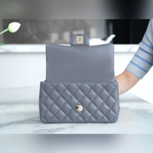 頂級進口原廠皮Chanel 23k 秋冬新款 雙C 手柄CF 深灰色