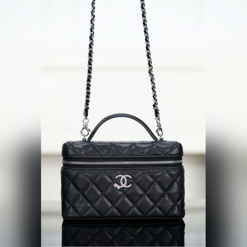頂級進口原廠皮Chanel 25B 星星鑽扣LP盒子包 黑銀