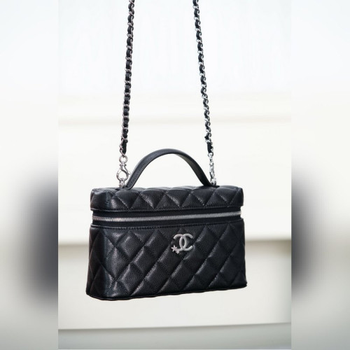 頂級進口原廠皮Chanel 25B 星星鑽扣LP盒子包 黑銀