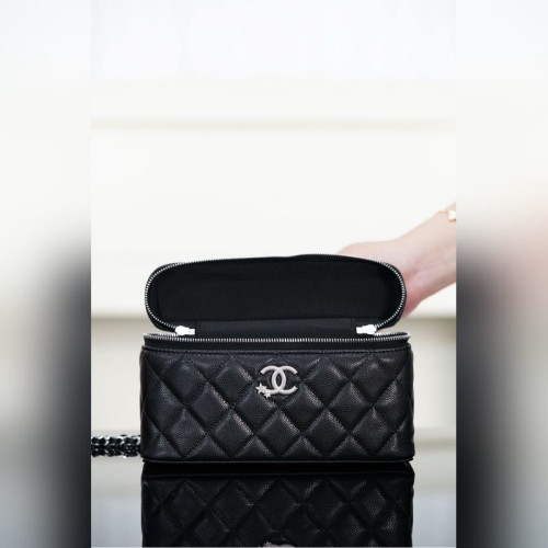頂級進口原廠皮Chanel 25B 星星鑽扣LP盒子包 黑銀