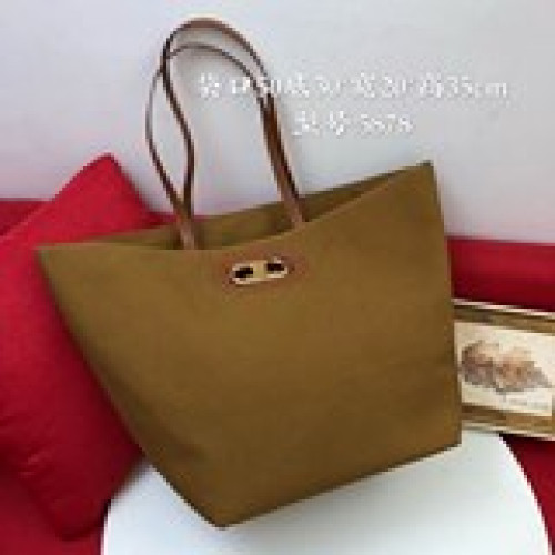 塞琳Celine【說明】原單開模定制 官網同步最新走秀款 女王駕到爆款~