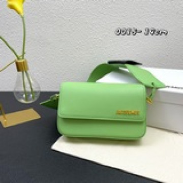 配盒子  Jacquemus Le Cienture Bello bagCARI