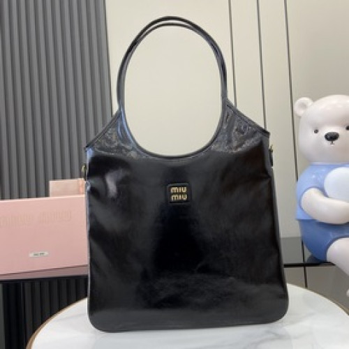 【新品】IVY Naplak漆面羊皮革托特包～亮克這款經典托特包Naplak