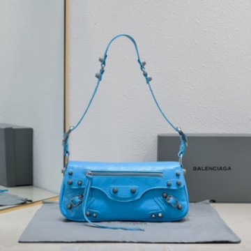 Balenciaga新款腋下包30*15*5