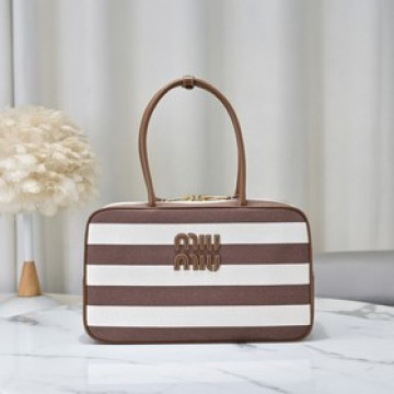 5BB117棕色條紋，MiuMIUMIU新品帆布公文包，時尚與經典的完全融合，下