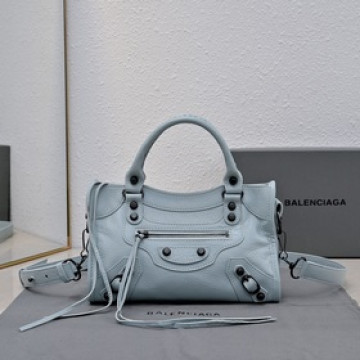 2026Balenciaga款機車包經典系列重現，時尚潮流，比舊版更簡潔大方，輕