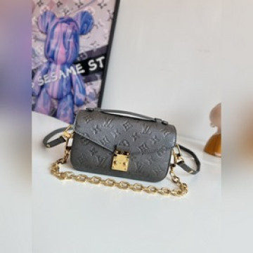 女款_『動态芯片配專櫃包裝』 海外原單M11998獨家實拍！ LV Ski 系列 Po
