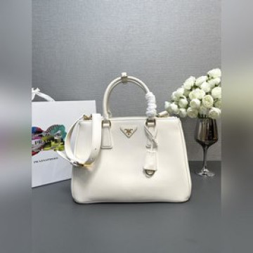 【頂級原單】（1BA274平紋皮）新款殺手包，原單品質 Saffiano皮革 皮