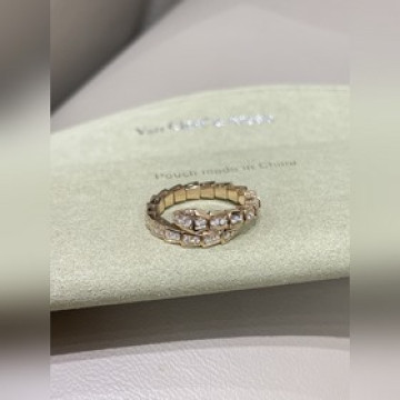 [原單對版] (配全套包裝) BVLGARI 寶格麗 滿鑽小蛇戒指