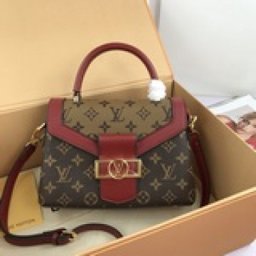 春夏新品 louis vuitton 火爆手提斜挎實用時尚款mode