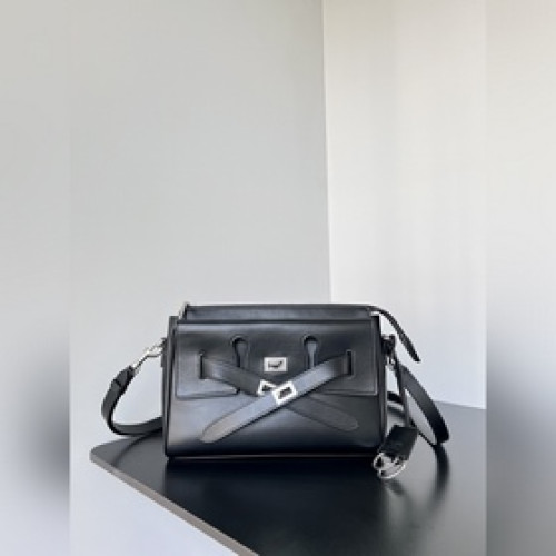 Balenciaga Bel Air 全新Bel Air系列拉鍊郵差包 這款真是