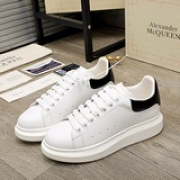 商品商标：Alexander McQueen 「 麥昆」休閑鞋正碼碼數?