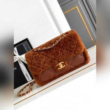 焦糖色   CHANEL 24k泰迪熊 秋冬系列包包| 愛不完 包包真的太絕啦亮