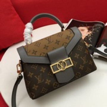 春夏新品 Louis Vuitton 火爆手提斜挎實用時尚款Mode