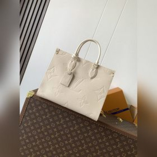 碼芯片，定制頭層牛皮 M14255奶杏色M12967巧克力色 M45595黑色