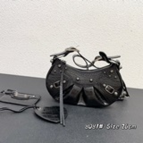 Balenci Le Cagole鳄魚紋半月牙腋下包餃子包 出貨 緻敬經典機車