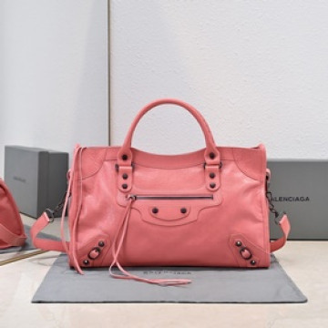 2026Balenciaga款 顔色，機車包經典系列重現，時尚潮流，比舊版更簡潔