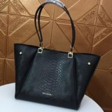 超潮百搭寶格麗(BVLGARI）180231購物袋，牛皮蟒蛇紋，單肩、手提均可！