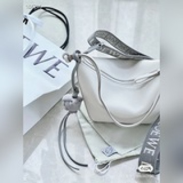 牛皮手袋— 【new】全新包型現貨 現貨 現貨尺寸：28-17-9.5c