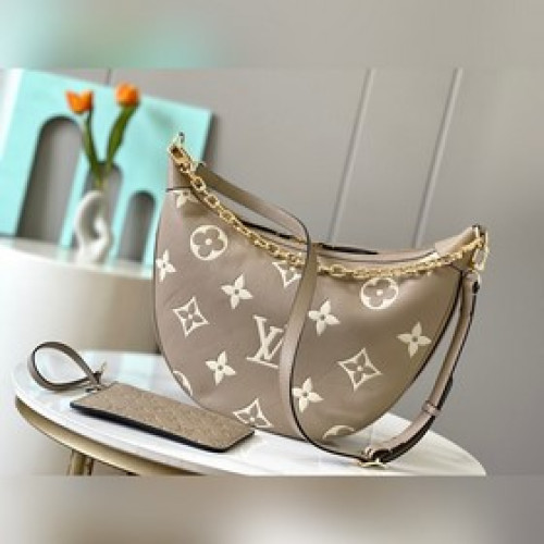 頂級原單，46725本款 Loo Hobo 手袋選用柔軟 Monogram Em