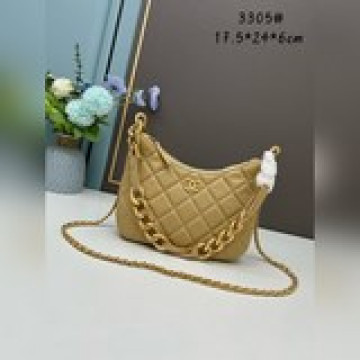 這也太可愛了吧!!chane12223a小號hobo羊皮腋下包流蘇五金這一季