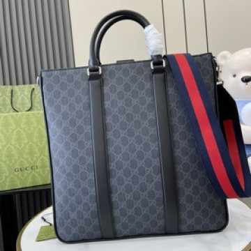 配全套原廠綠色禮品袋 [新品]中號GG托特包。斜挎包、公文包和托特包等甄選手袋以