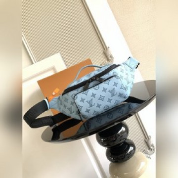 特級 163c01動态芯片 本款 Rush 腰包以 Monogram Shado